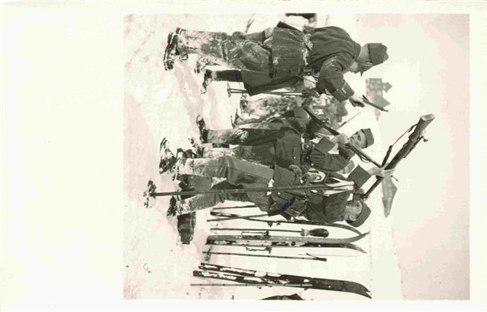 Militaria Schweiz Soldaten Ski Waffe