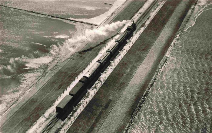 SYLT Insel D-Zug auf dem Hindenburgdamm Fliegeraufnahme