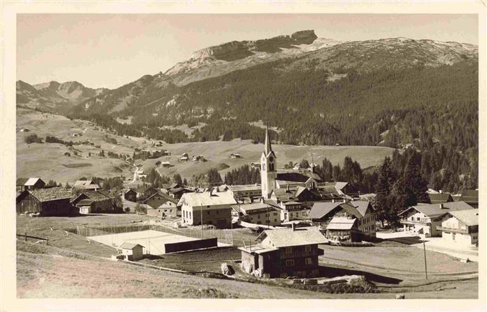Riezlern Kleinwalsertal Vorarlberg mit Hoch Ifen