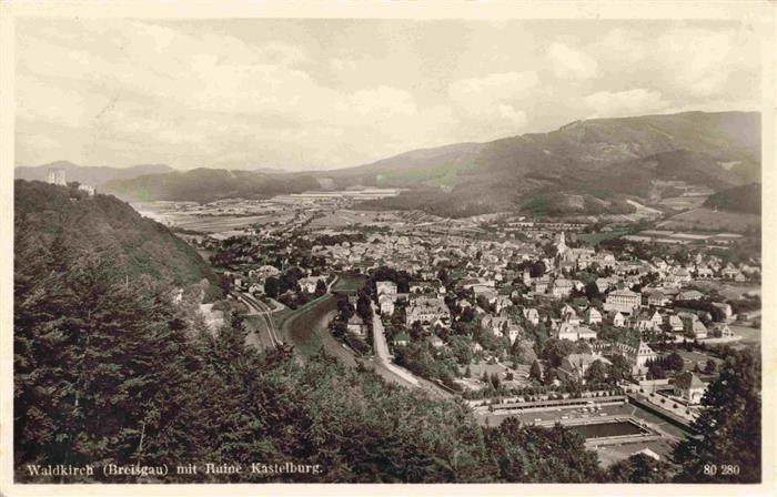 Waldkirch Breisgau Baden BW mit Ruine Kastelburg