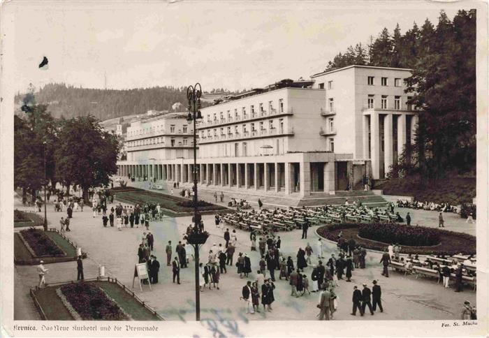 Krynica  Zdroj Kryniga Nowy Sacz PL Neues Kurhotel und die Promenade