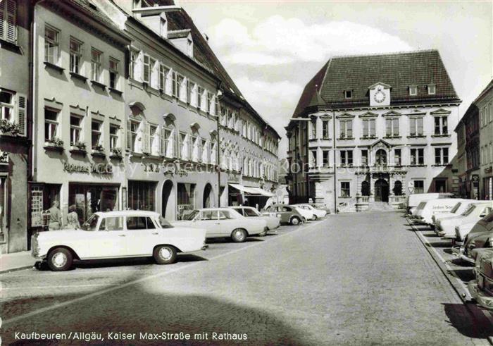 Kaufbeuren Kaiser Max Strasse mit Rathaus