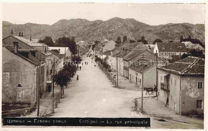 Cettigne Cetinje Montenegro La rue principale