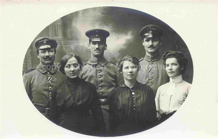 URACH Bad Gruppenaufnahme Offiziere mit Frauen