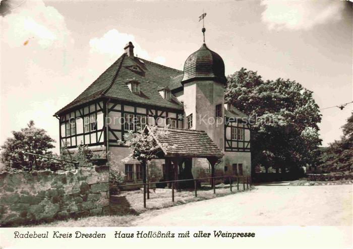 Radebeul Sachsen Haus Hofloessnitz mit alter Weinpresse