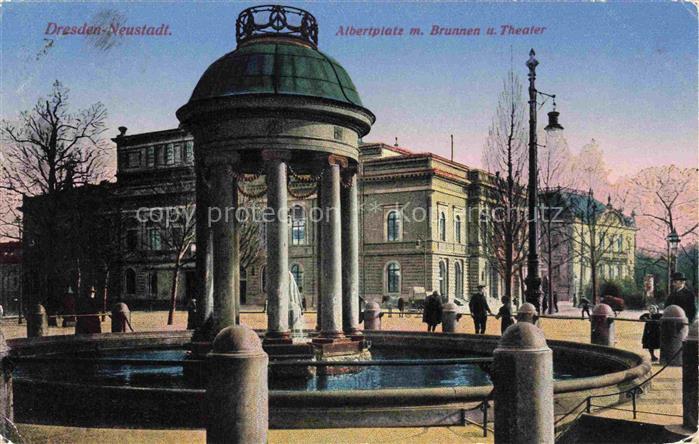 Neustadt Dresden Albertplatz mit Brunnen und Theater