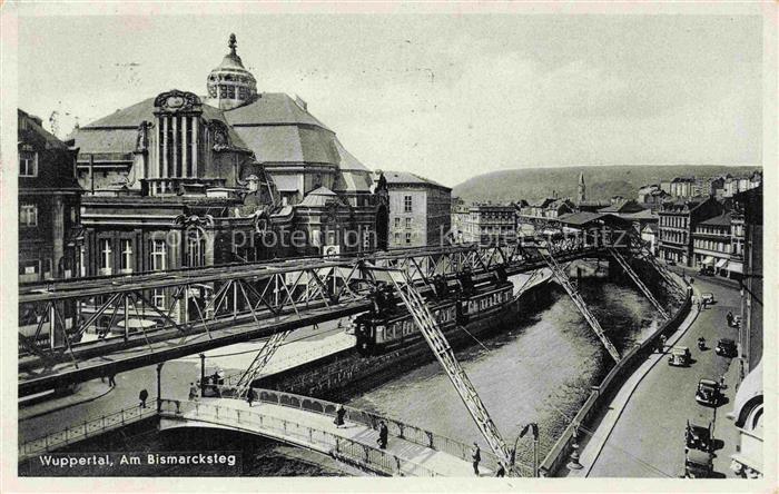 WUPPERTAL NRW Schwebebahn Am Bismarcksteg
