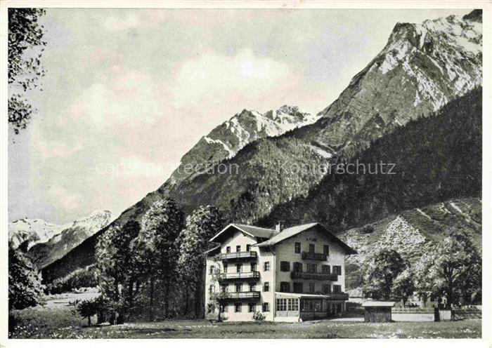 Hinterriss Tirol AT Herzogl Coburg Gasthof Alpenhof mit Risser und Lalider Falke