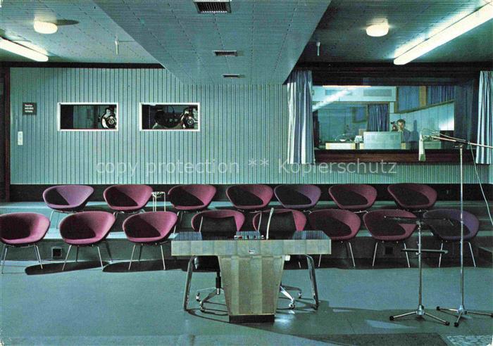 SAARBRueCKEN Saarland Funkhaus Halberg Blick ins Synchronstudio