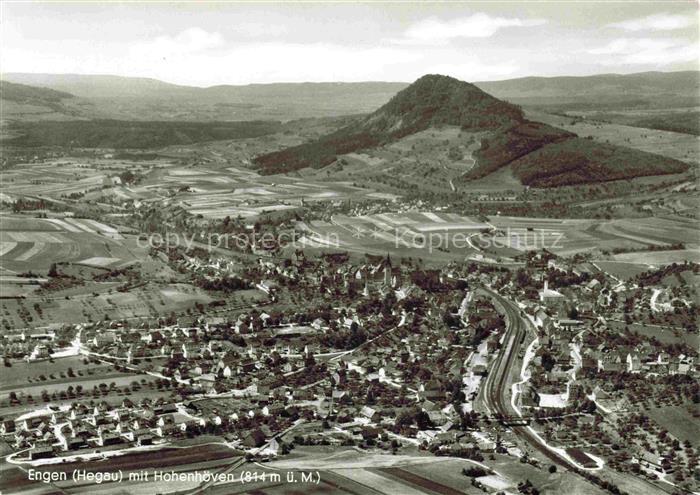 Engen Hegau Fliegeraufnahme mit Hohenhoeven