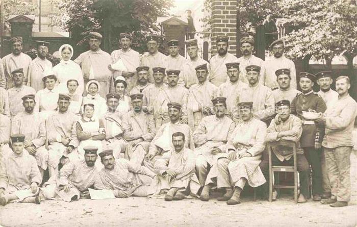 KoeNIGSBERG  Ostpreussen Kaliningrad RU Soldaten im Lazarett Gruppenaufnahme mit