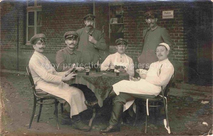 Wemb Weeze Kleve NRW Soldaten beim Kartenspielen