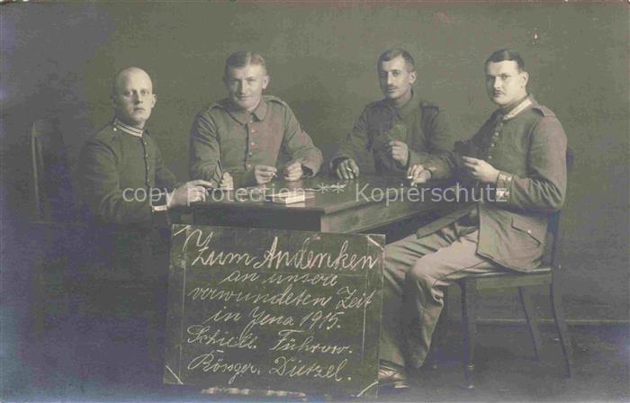 Jena  Thueringen Soldaten beim Kartenspiel