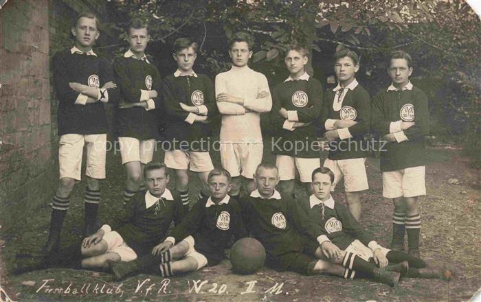 HALLE  SAALE Fussballklub VfR Jugendmannschaft Gruppenaufnahme