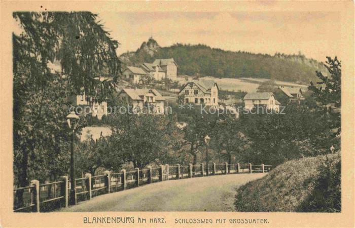 Blankenburg Harz Schlossweg mit Grossvater