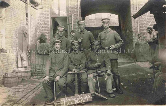 Arbeiter Workers Travailleurs Lavoratori Trabajadores-- Soldaten