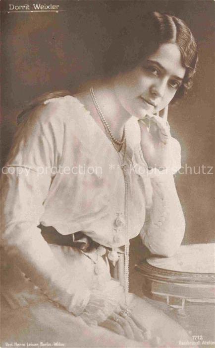 Actor SchauspielerIN Acteur Acrtrice Attore Attrice-- Dorrit Weixler