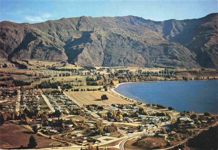 Wanaka Queenstown Otaga NZ Lake Wanaka View of township