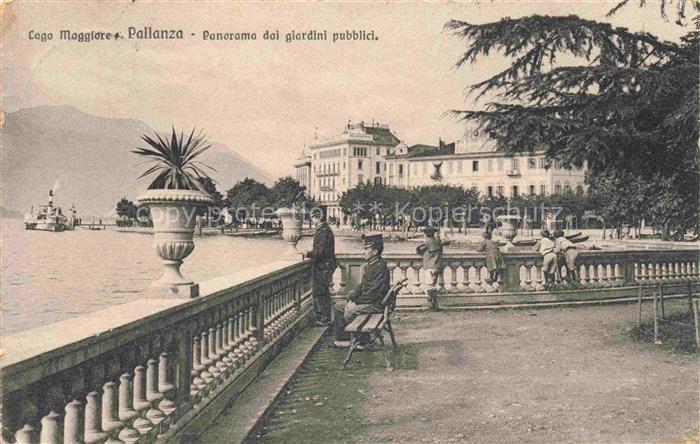 Pallanza Lago Maggiore Piemonte IT Panorama dei giardini pubblici