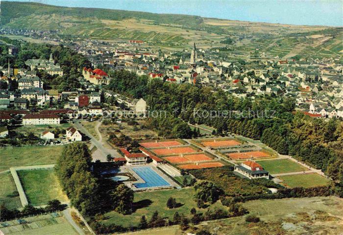 BAD NEUENAHR-AHRWEILER Fliegeraufnahme mit Stadtblick Tennisanlage Schwimmbad
