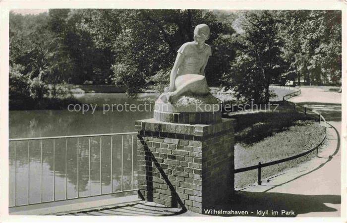 Wilhelmshaven  CITY Idyll im Park Statue Feldpost