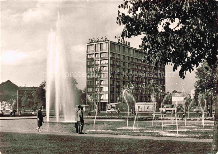 BERLIN  CITY Ernst-Reuter-Platz mit Springbrunnen