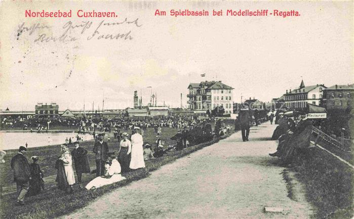 CUXHAVEN Nordseebad Am Spielbassin bei Modellschiff-Regatta Promenade