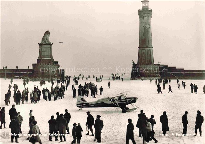 LINDAU  Bodensee Bayern Eislandung auf dem Bodensee 9. Februar 1963 Hafeneinfahr