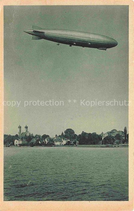 FRIEDRICHSHAFEN Bodensee Zeppelin ueber dem Bodensee