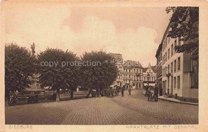 Siegburg NRW Marktplatz mit Denkmal