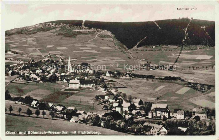 Oberwiesenthal Erzgebirge Sachsen und Boehmisch Wiesenthal mit Fichtelberg