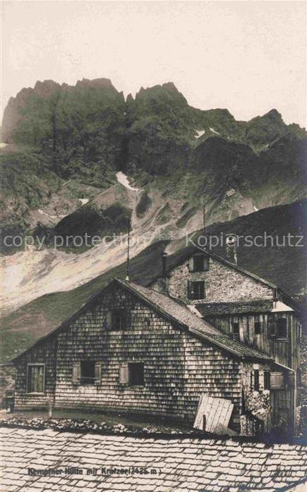 Kemptnerhuette 1845m Heilbronnerweg Bayern Berghaus Alpen