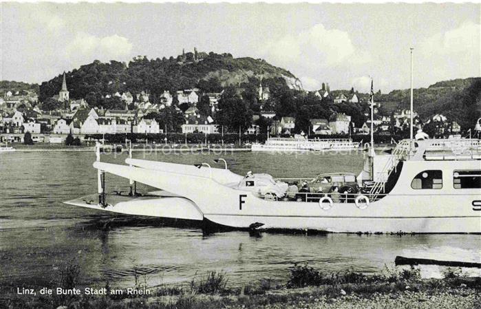 Linz Rhein Rheinland-Pfalz Uferpartie am Rhein Faehre