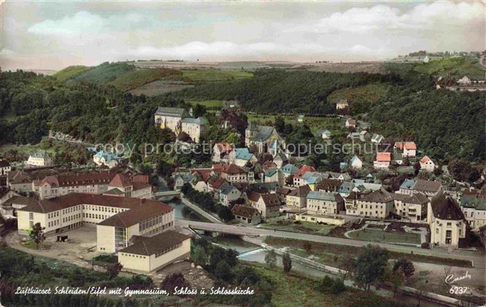 Schleiden Eifel Ansicht mit Gymnasium Schloss und Schlosskirche