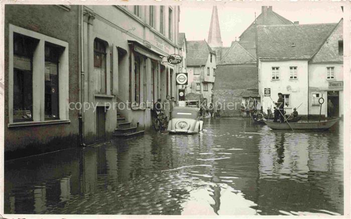 Bullay Mosel Hochwasser im Stadtzentrum