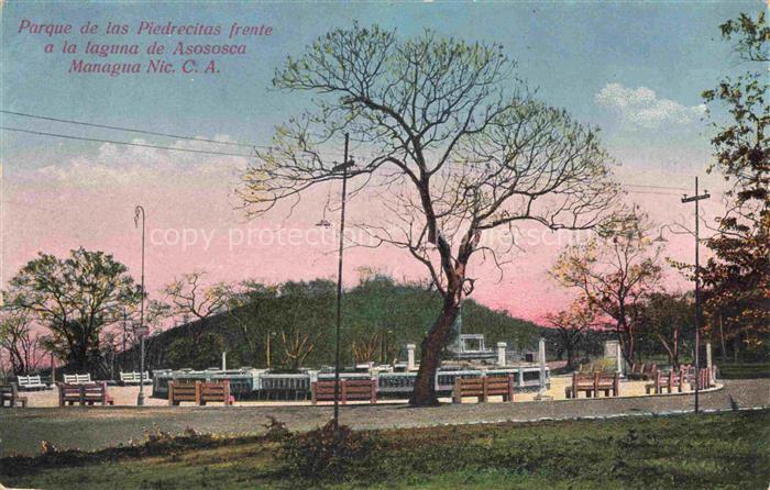 MANAGUA Nicaragua Parque de las Piedrecitas frente a la laguna de Asososca
