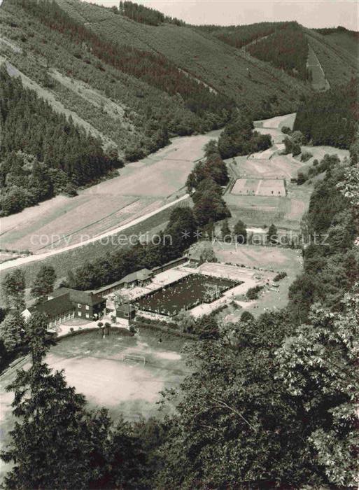 Leutenberg Saalfeld Thueringen Freibad im Ilmtal Handabzug