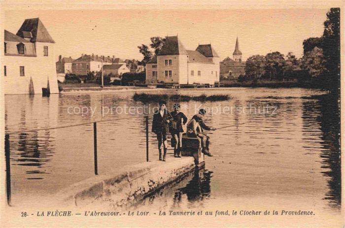 LA FLECHE 72 Sarthe L'Abreuvoir le Loir la Tannerie et au fond le Clocher de la