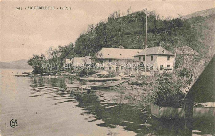 Aiguebelette ANNECY 74 Haute-Savoie Le port