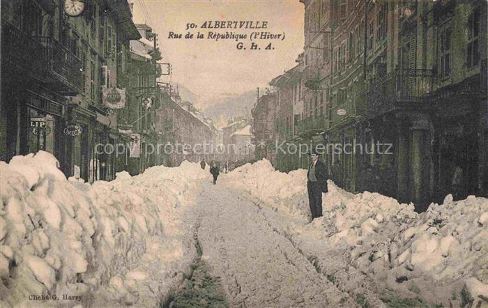 ALBERTVILLE 73 Savoie Rue de la République en hiver