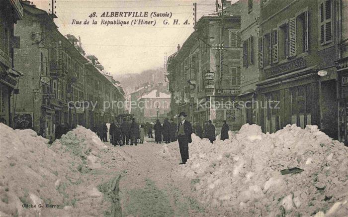 ALBERTVILLE 73 Savoie Rue de la République en hiver
