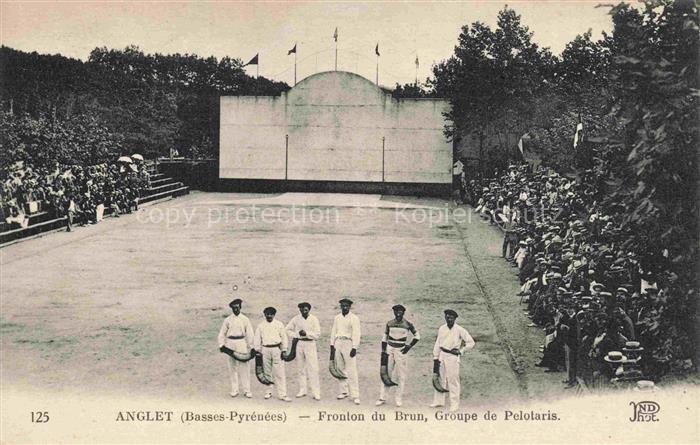 Anglet BAYONNE 64 Pyrenees-Atlantiques Fronton du Brun Groupe de Pelotaris