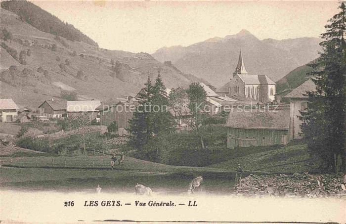 Les Gets Bonneville 74 Haute-Savoie Vue générale et l'église