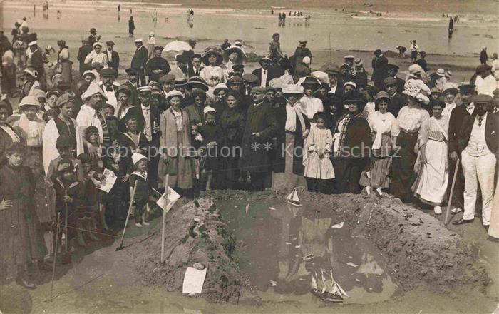 LE TREPORT Dieppe 76 Seine-Maritime A la plage