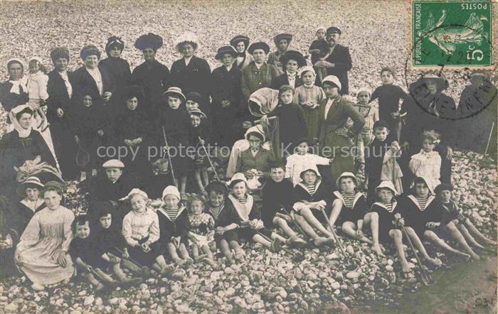 LE TREPORT Dieppe 76 Seine-Maritime A la plage