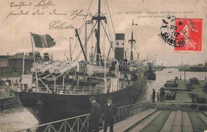 LE HAVRE 76 Steamer des Chargeurs Réunis passant la grande écluse