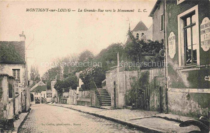 Montigny-sur-Loing 77 Seine-et-Marne La Grande rue vers le Monument