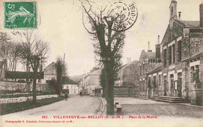 Villeneuve-sur-Bellot PROVINS 77 Seine-et-Marne Place de la Mairie