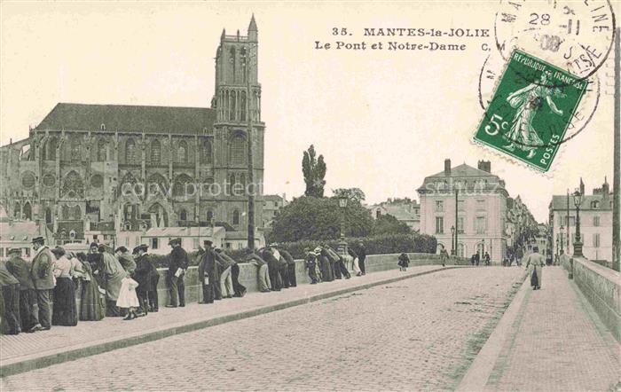 MANTES-LA-JOLIE Mantes-sur-Seine 78 Yvelines Le pont et Notre-Dame Collégiale Eg