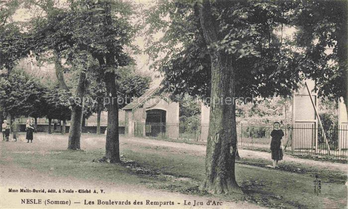 Nesle Peronne 80 Somme Les Boulevards des Remparts Le Jeu d'Arc